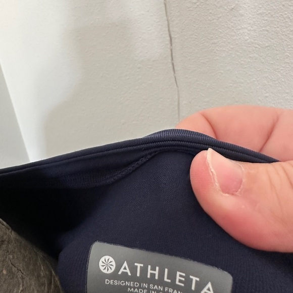 Athleta blue tunic in a size small. Iike new condition - Picture 4 of 5